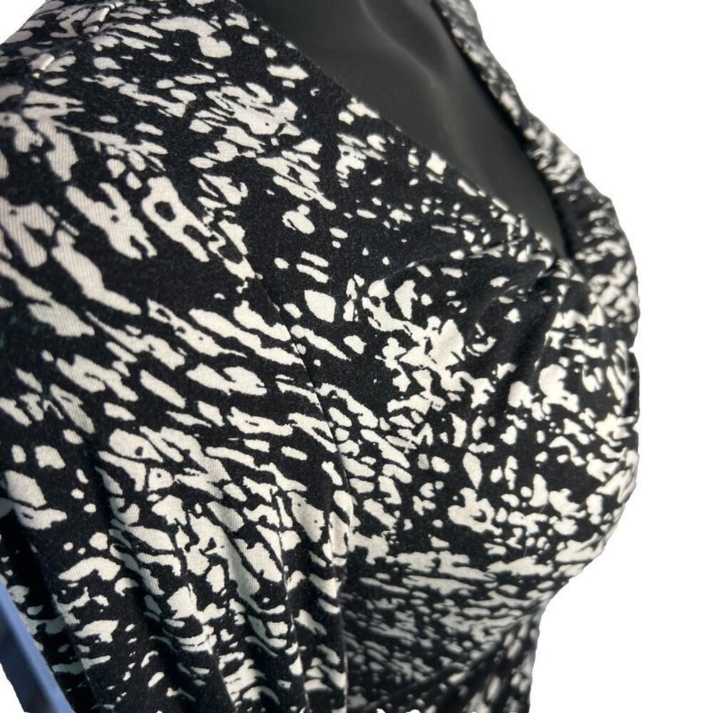 Elie Tahari - Women's S/M Blouse Black White Abstract Print Long Ruched Sleeves - Picture 12 of 16